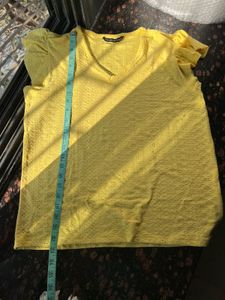 Yellow Schiffili top