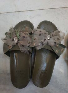Used Women&#39;s Flip Flops