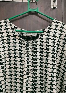 Beautiful Black And White Winter Top