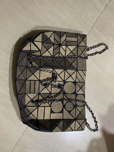 Geometric Chain Crossbody Bag