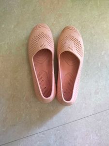 New Peach Colour Bata Shoes Size:6