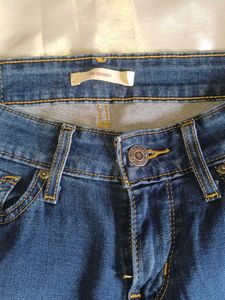 Levi&#39;s 711 Skinny Jeans Mid Rise