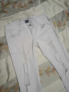 T-shirt And Jeans Capre Set For Girls 👕👖