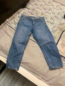 Light Wash Jeans - Relaxed Fit