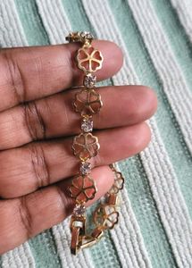 Gold Tone Flower and Rhinestone Bracelet