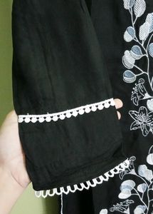 New/Unused Embroidery Kurta Set