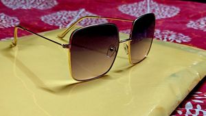 SUNGLASSES