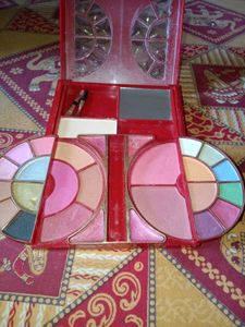 Eye Shadow Palatte