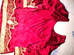 Maroon clr ka wedding  lahnga or chunni farkhabadi