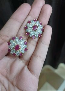 Ad Studs/tops