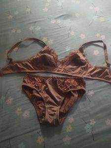 Lace Bra &amp; Panty Set Inner Material Are Of Cotton