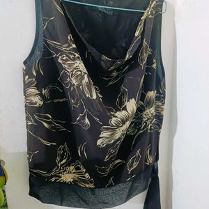 Floral Sleeveless Top🌹