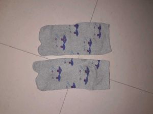 Patterned Split-Toe Socks
