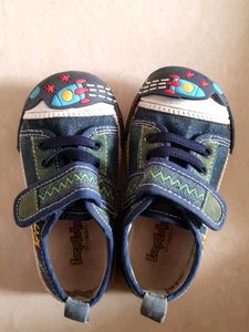 Good Condition Unisex Shoe