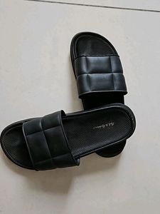 Mast &amp; Harbour Black Sliders