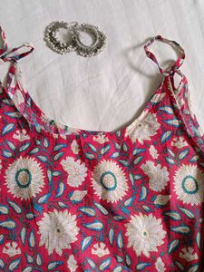 Womens Sleeveless Pure Cotton Short Kurti 💕❤️