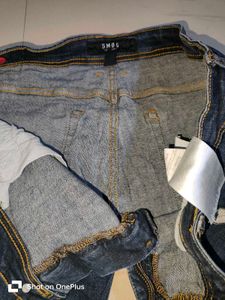 Light Weight And Shiny Jeans For Men&#39;s