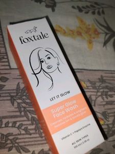 Foxtale Super Glow Face Wash