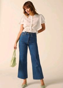 dark blue Straight Fit denim jeans...tag Is Missin