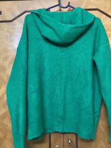 Very Trendy  Sweater Cum Hoodie