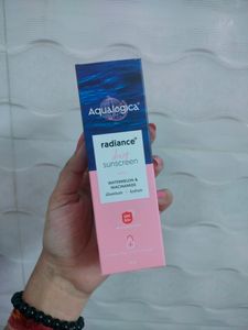 Aqualogica Dewy Sunscreen