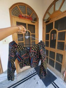 Zara Crop Top With Full Sleves And Aesthetic Print