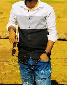 Men&#39;s Striped Button-Down Shirt
