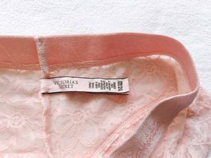 Victoria&#39;s Secret Lingerie Set