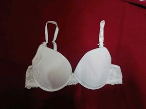 🇳🇿💫💕 Beautiful White Lace Bra
