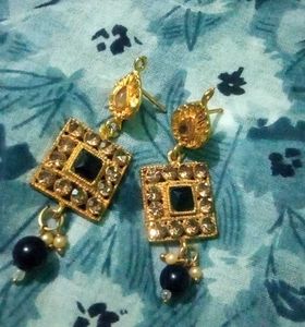 Vintage Black & Gold Drop Earrings
