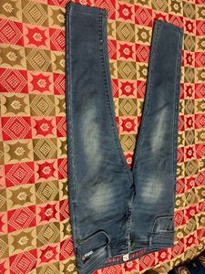 Men’s Slim Fit Blue Denim Jeans by Spykar – Light