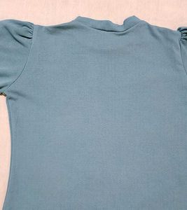 Solid Puff Sleeve Top