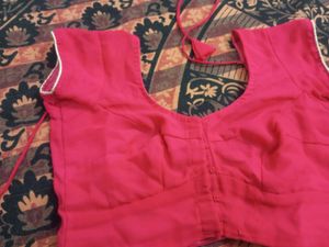 Beautiful Hot Pink Blouse 💗🌸