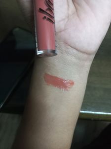 IBA Cosmetics Plumping Lip Gloss