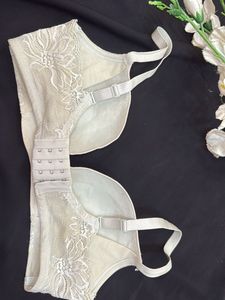 new stylish bra non paded