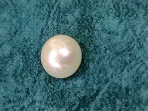 Lustrous White Pearl