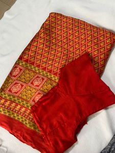 Elegant Ethnic Saree With Blouse