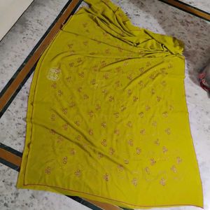 Women&#39;s Yellow Georgette Saree