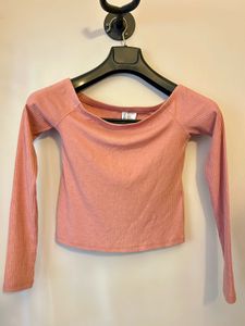🌷Cute Pink Long Sleeve Crop Top🌷