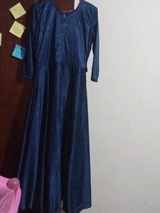 Elegant Navy Blue Evening Gown