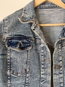 Denim Jacket - Stylish &amp; Versatile