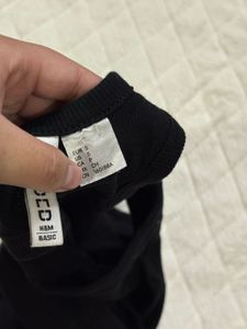 Black Sleeveless Crop Tank Top