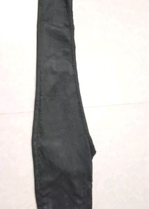 Women Black Jeans / Size 28