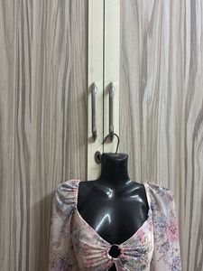 ⭕️B3G1⭕️ + 30 % Off On Combo❗️sexy cut out croptop