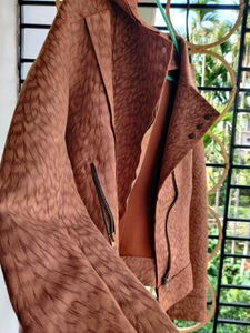 Premium Suede Jacket With Zipper Detail