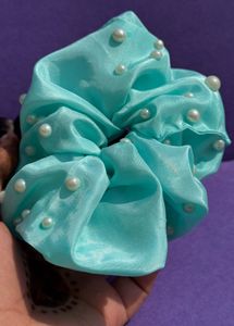 Beautiful Pearl Scrunchies