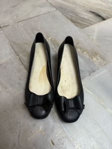 Black Bow Ballerinas