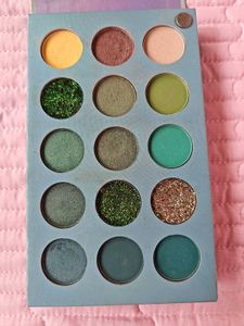 Beauty Glazed Eyeshadow Pallete ✨️