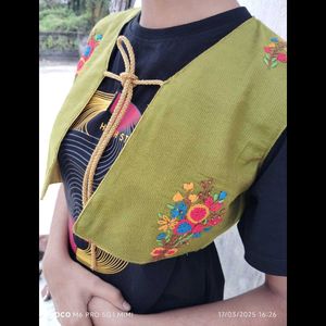 Embroidered Crop Vest
