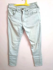 Light Wash Skinny Jeans